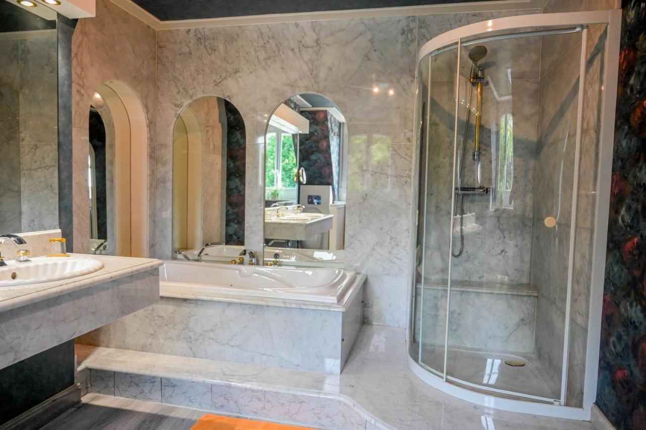 La Fontaine Dort Bed & Breakfast Tessy-sur-Vire Bagian luar foto