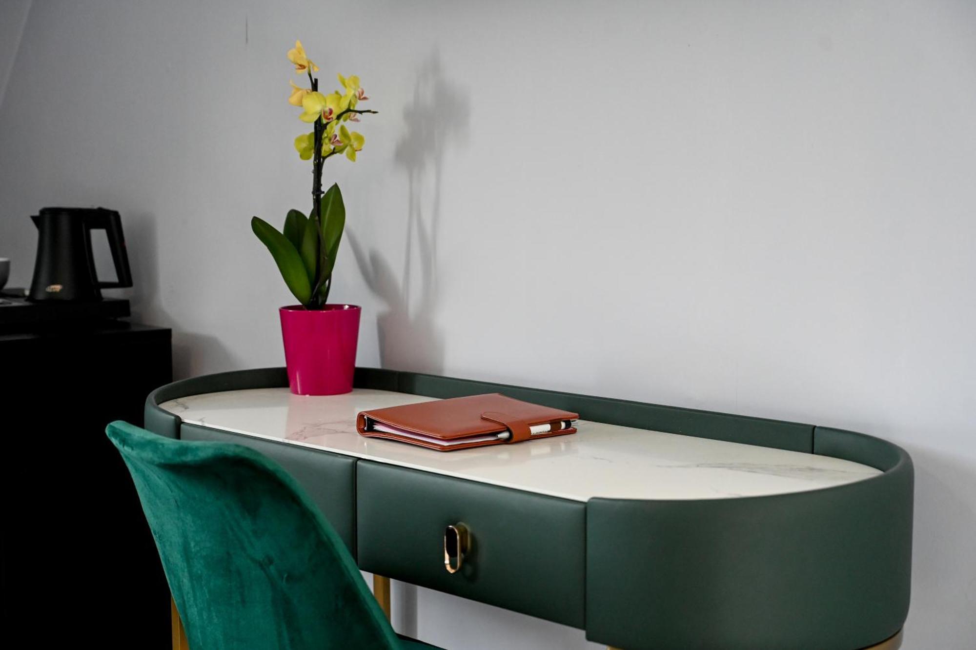 La Fontaine Dort Bed & Breakfast Tessy-sur-Vire Bagian luar foto