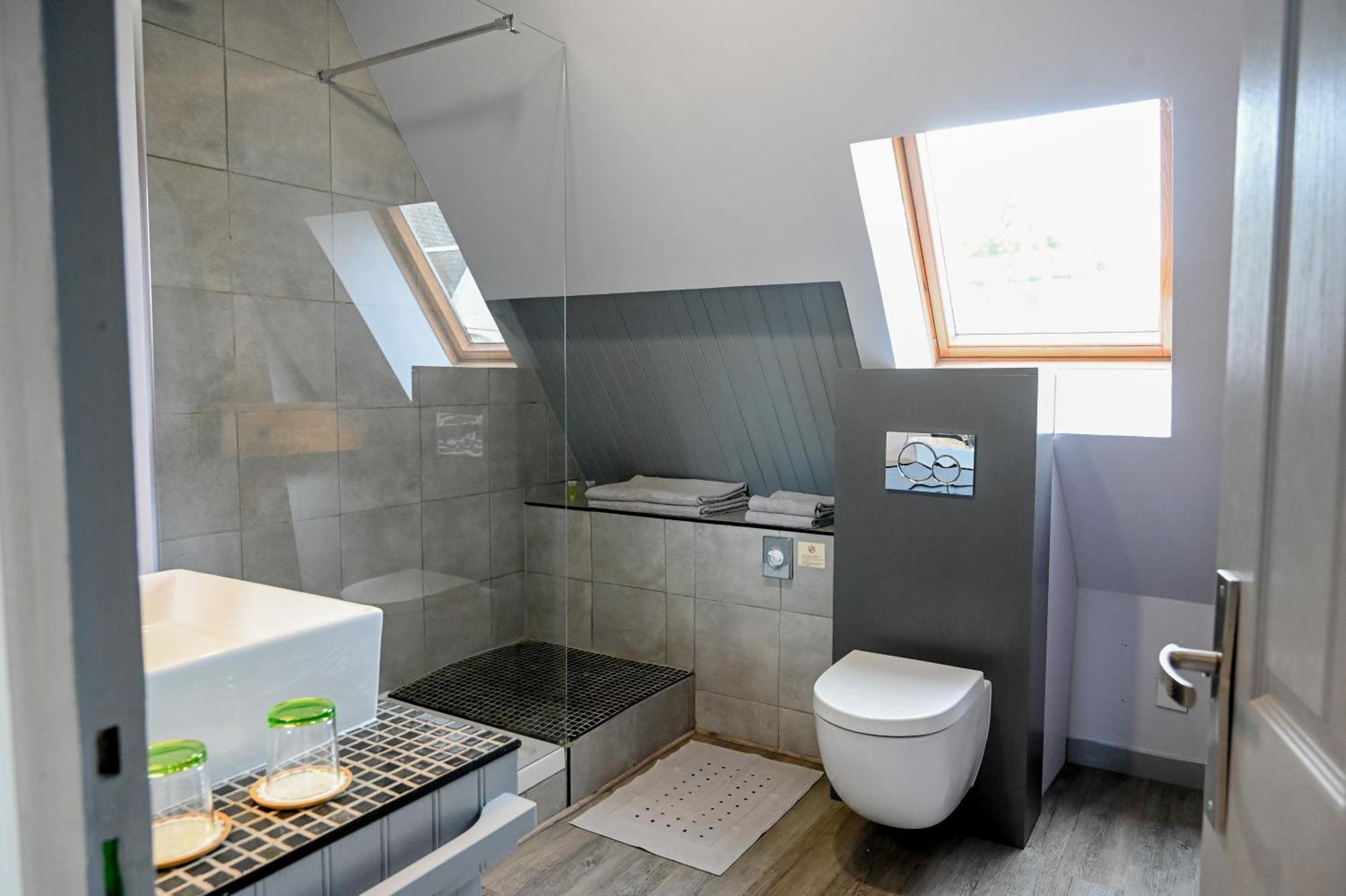 La Fontaine Dort Bed & Breakfast Tessy-sur-Vire Bagian luar foto